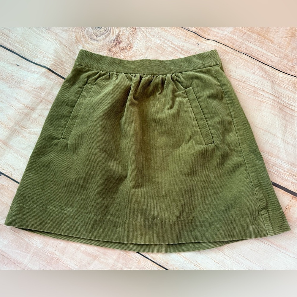 Woman’s Size 00 J.Crew Olive Green Corduroy Skirt Pockets Fall